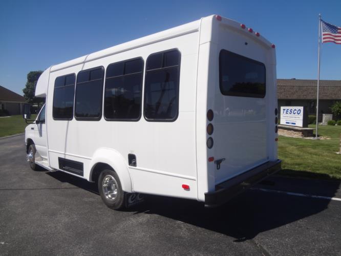 Elkhart Coach ECII Picture 4b