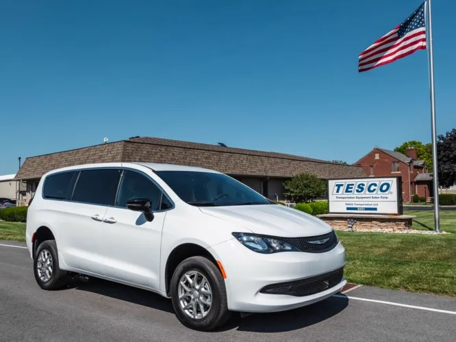 Braun Low-Floor Rear-Entry Minivan