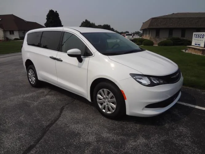 Braun Low-Floor Side-Entry Minivan